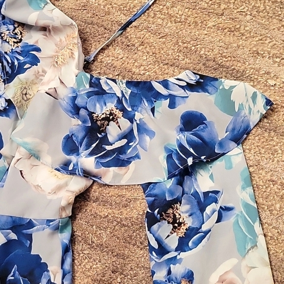 Cynthia Steffe Floral Ruffle Halter Dress Size 2 - Picture 4 of 9